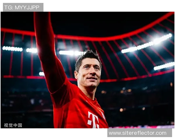 莱万欧冠表现惊艳10场打入12球射手榜领跑金靴稳了